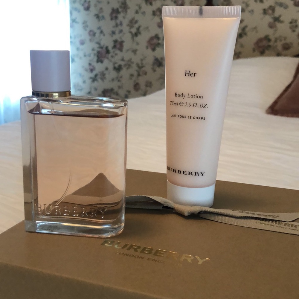 Burberry HER Set 🤍💗